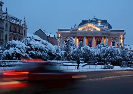 Teatrul Regina Maria din Piața Ferdinand, Oradea